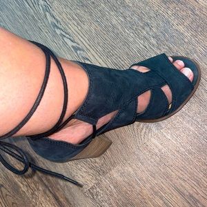 Lucky Brand size 8 shoes